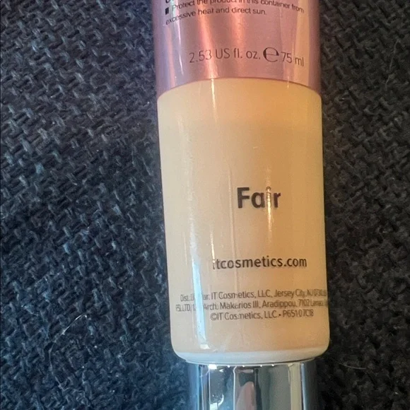 IT Cosmetics CC+ Cream Illumination - Fair - 75 mL. XL. New never opened. - Picture 3 of 5
